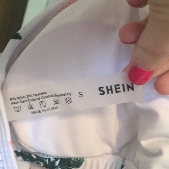 Shein palm tree print ruffle bikini top - Picture 3 of 4